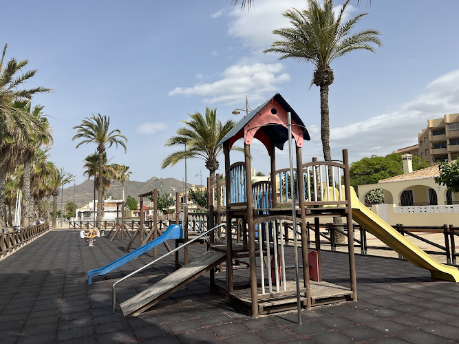 Columpios infantiles Avenida del Castelar