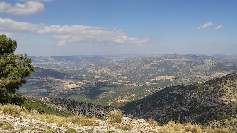 Pico de Los Obispos 2.014 m