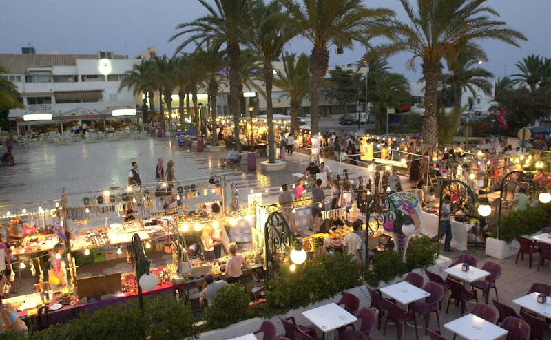 Mercadillo Nocturno de La Manga