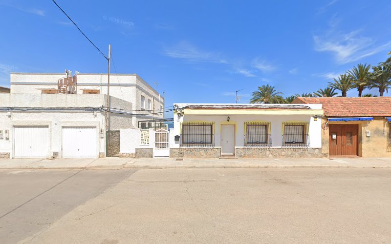 Beachfront House, sea views near historic Cartagena