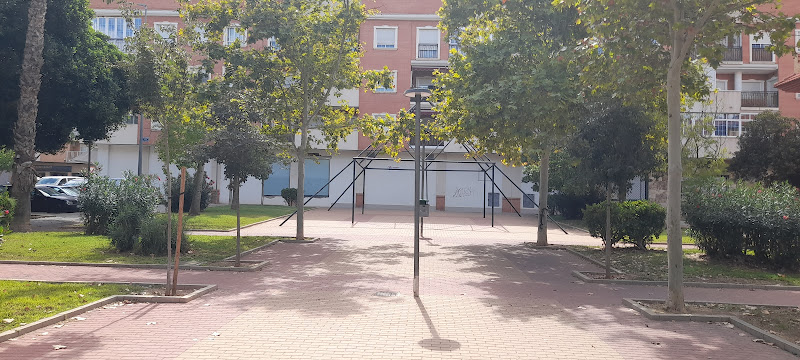 Plaza Pintor Almela Costa