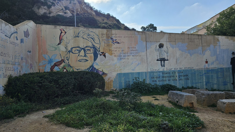 Mural "Lo que ennoblece al ser humano"