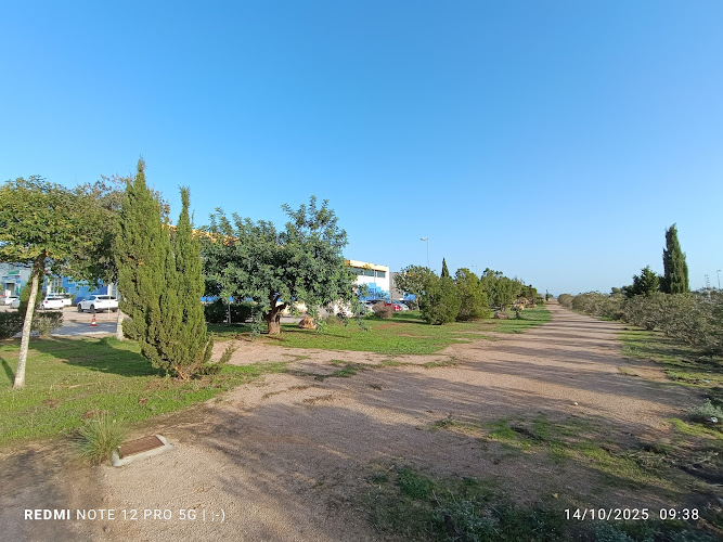 Merendero y parque de calistenia junto al parque empresarial de Los Belones