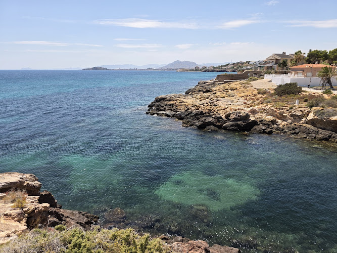 Cala la iglesia