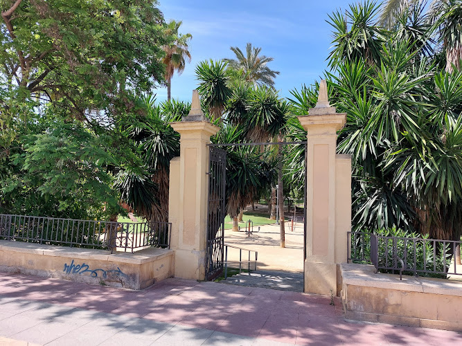 Portada del Huerto del Cura