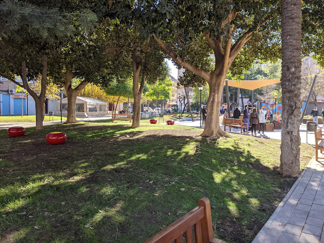Plaza Pintor Pedro Flores