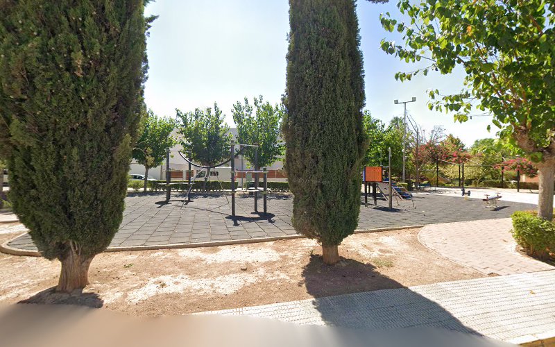 Parque con tirolina